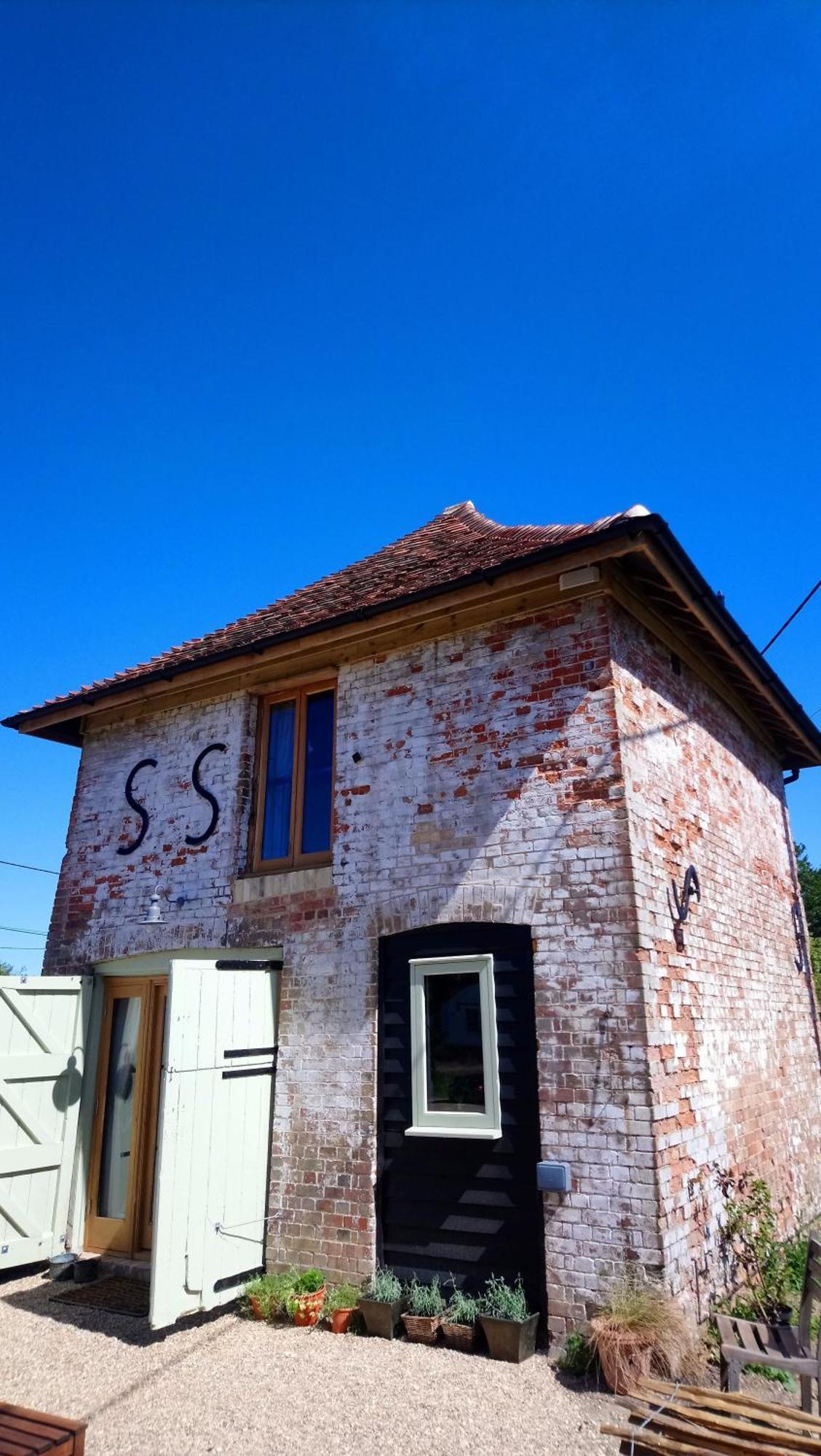 새프런월든 The Dovecote - Unique Self-Contained 1Bed Renovated Barn 빌라 외부 사진